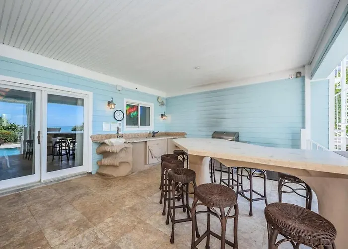 Exclusive Aqua Escape Holiday home Clearwater Beach